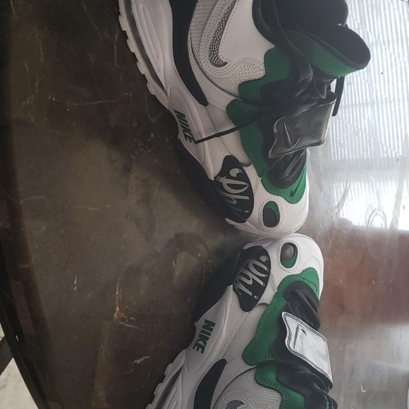 Barry Sanders Limited Addition - Picture 2 of 5